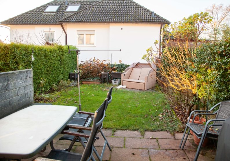 Terrasse mit Garten